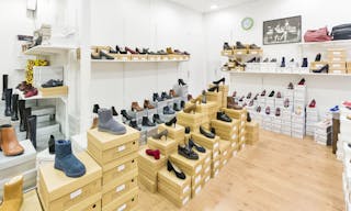 Elegant Boutique near Opera - Image 3