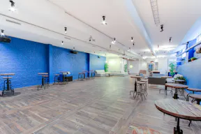 Sophisticated Space near République - Image 2
