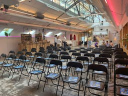 Sophisticated Space near République - Image 11