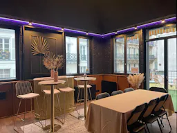 Sophisticated Space near République - Image 15