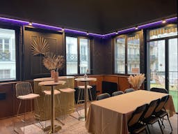 Sophisticated Space near République - Image 15