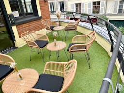 Sophisticated Space near République - Image 16