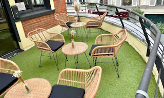 Sophisticated Space near République - Image 16