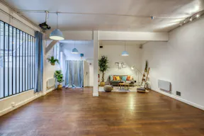 Unique Loft in Bastille - Image 1