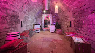 Charming Space in Le Marais - Image 11
