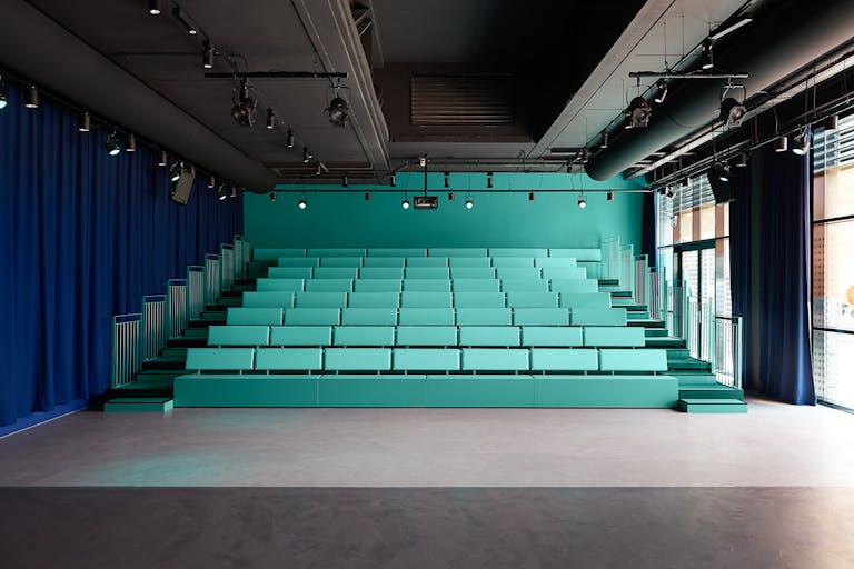 Amazing Space in East - Image 3