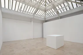 Art Gallery near Pont Neuf - Image 0