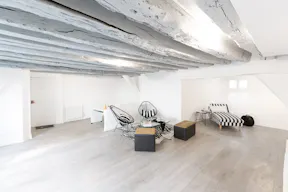 Art Gallery near Saint-Germain-des-Prés - Image 0