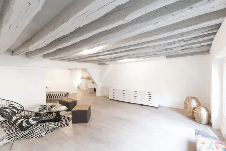 Art Gallery near Saint-Germain-des-Prés - Image 1