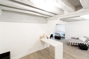 Art Gallery near Saint-Germain-des-Prés - Image 7