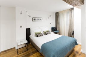 Sublime Space in Le Marais - Image 17