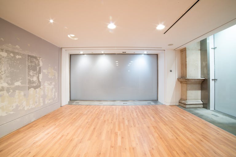 Luxury City Pop Up Boutique - Image 2