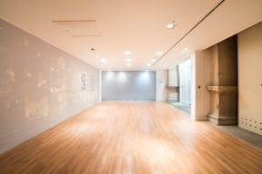 Luxury City Pop Up Boutique - Image 3