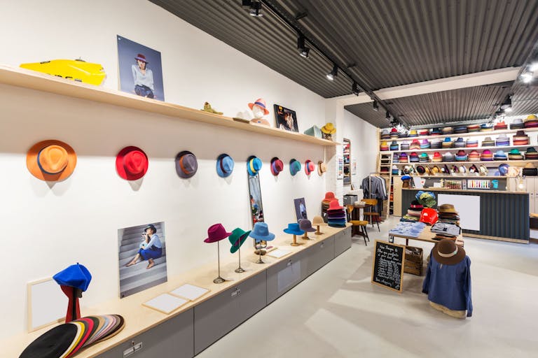 One-of-a-kind space near Malesherbes - Image 1