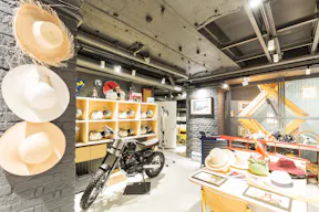 One-of-a-kind space near Malesherbes - Image 11