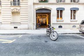 One-of-a-kind space near Malesherbes - Image 17