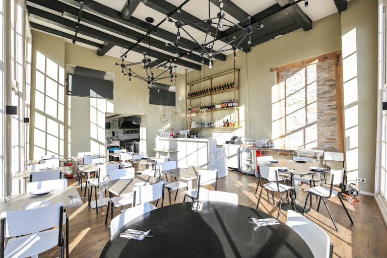 Beautiful Venue On The Canals - Image 2