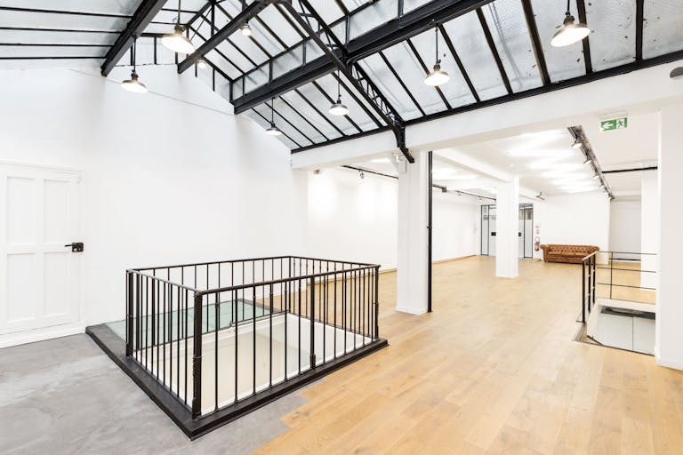 Unique Space near Palais Royal - Image 0