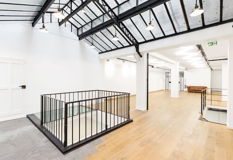 Unique Space near Palais Royal - Image 0