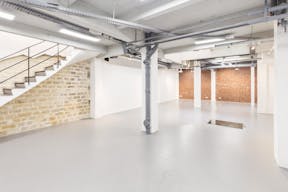 Unique Space near Palais Royal - Image 5