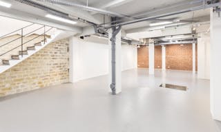 Unique Space near Palais Royal - Image 5