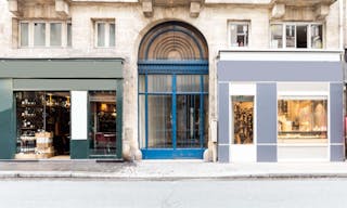 Unique Space near Palais Royal - Image 8