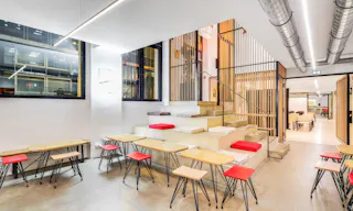 An arty club in the heart of Paris - Image 1