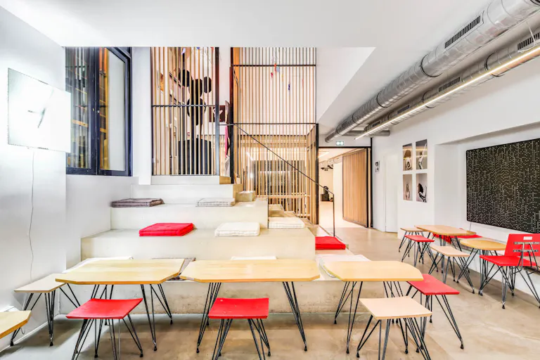 An arty club in the heart of Paris - Image 2