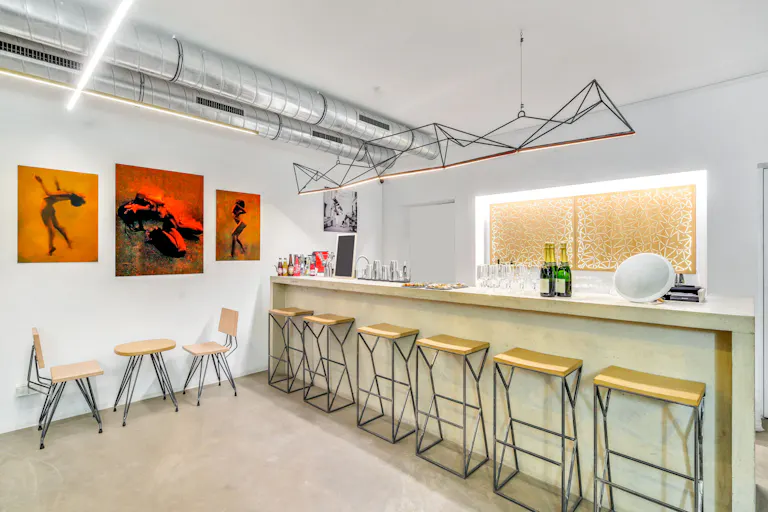 An arty club in the heart of Paris - Image 4