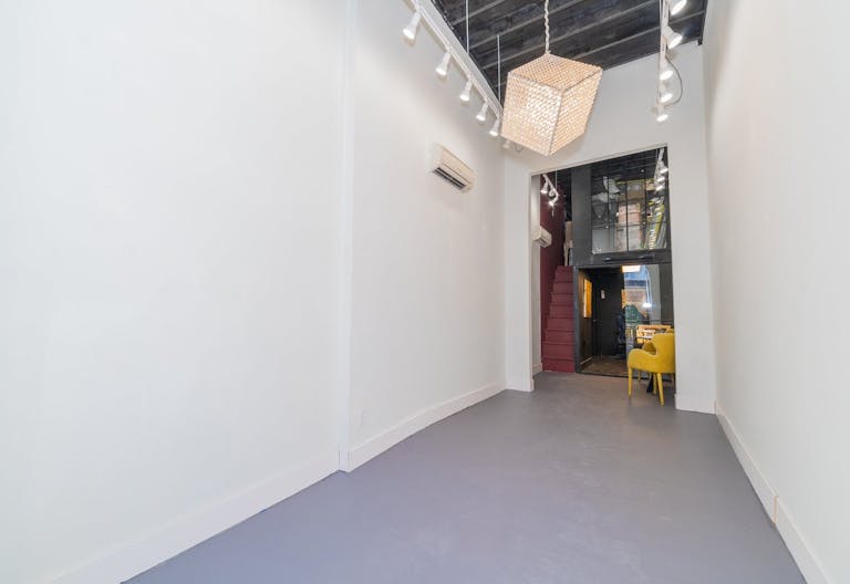 Art Gallery - Pop-Up Art & Event Space - Image 2