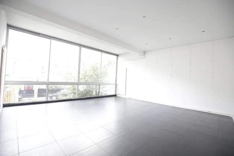 Elegant Unique Space near Avenue Hoche - Image 3