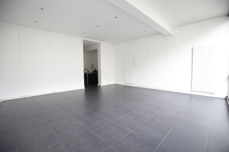 Elegant Unique Space near Avenue Hoche - Image 4