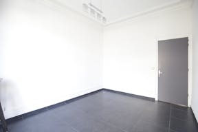 Elegant Unique Space near Avenue Hoche - Image 9