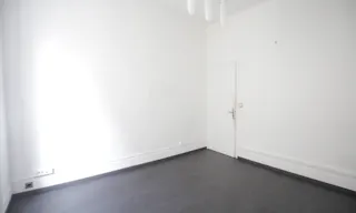 Elegant Unique Space near Avenue Hoche - Image 11