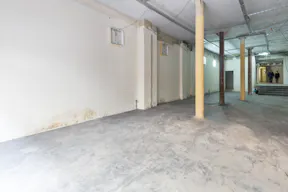 Exceptional Unique Space near Gare du Nord - Image 1