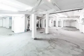 Exceptional Unique Space near Gare du Nord - Image 6