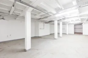 Exceptional Unique Space near Gare du Nord - Image 8