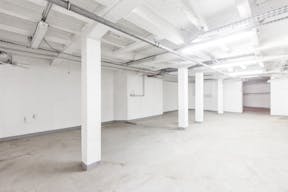 Exceptional Unique Space near Gare du Nord - Image 8