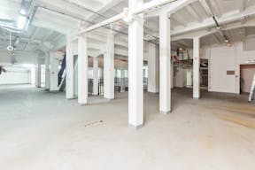 Exceptional Unique Space near Gare du Nord - Image 9