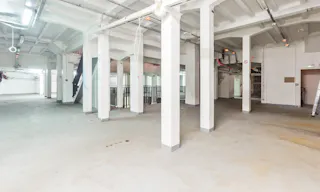 Exceptional Unique Space near Gare du Nord - Image 9