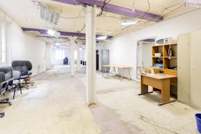 Exceptional Unique Space near Gare du Nord - Image 10