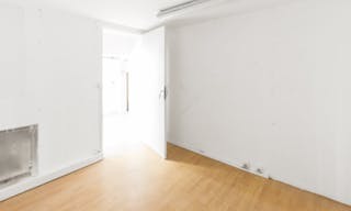 Exceptional Unique Space near Gare du Nord - Image 14