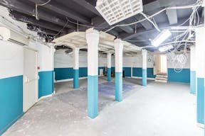 Exceptional Unique Space near Gare du Nord - Image 16