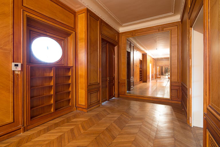 Unique Space near Charles de Gaulle - Image 2