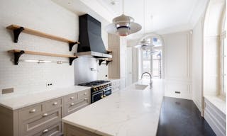 Premium Paris 7th Unique Space - Image 7