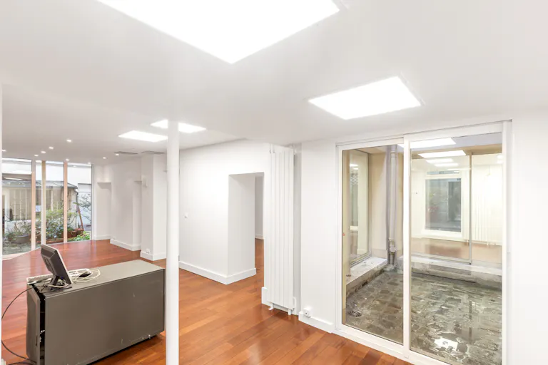 Elegant Unique Space in Le Marais - Image 3
