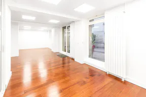 Elegant Unique Space in Le Marais - Image 8