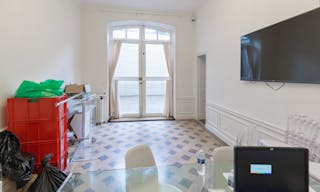 Cozy space near Champs-Elysées - Image 1