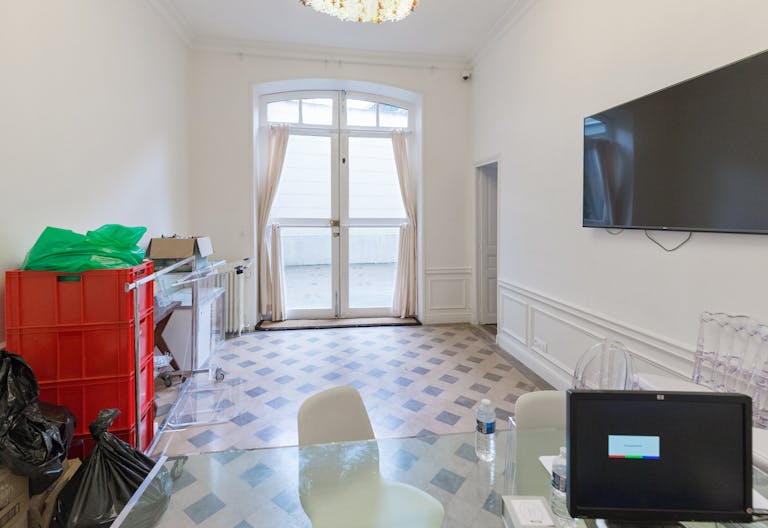 Cozy space near Champs-Elysées - Image 1