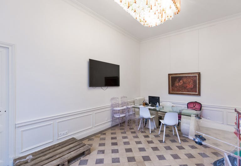 Cozy space near Champs-Elysées - Image 2